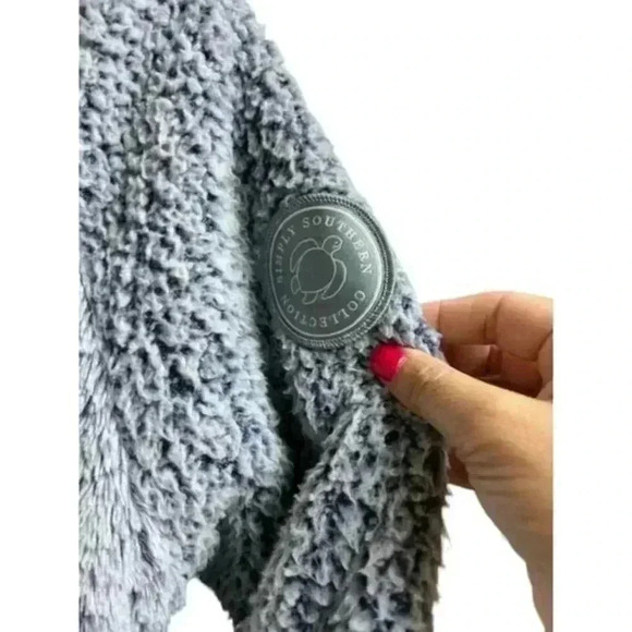 Simply Southern Fleece‎ Pullover - Picture 3 of 8